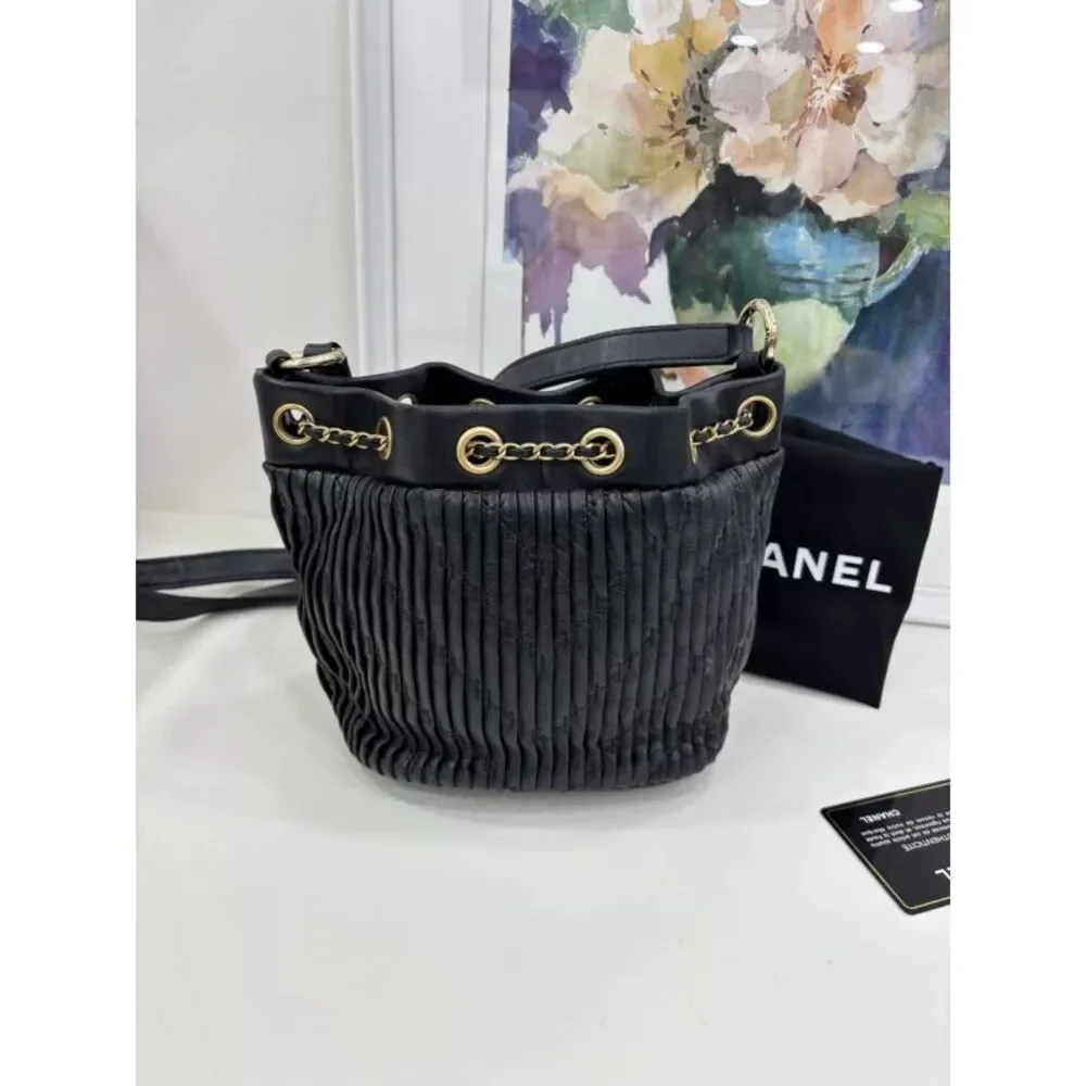 CHANEL brand color
